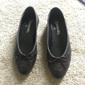 CHANEL Brown Cap Toe  Ballet Flats - Like new